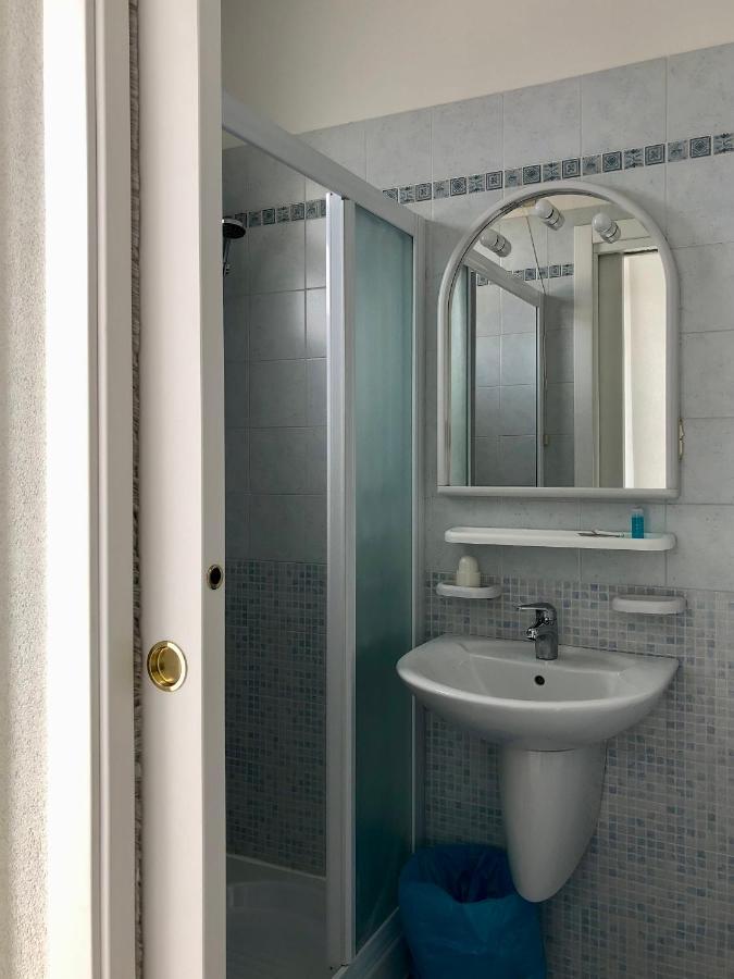 Albergo Elena Garni Caorle Exteriör bild
